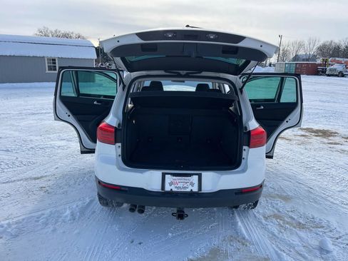 Used 2013 Volkswagen Tiguan SE image 14