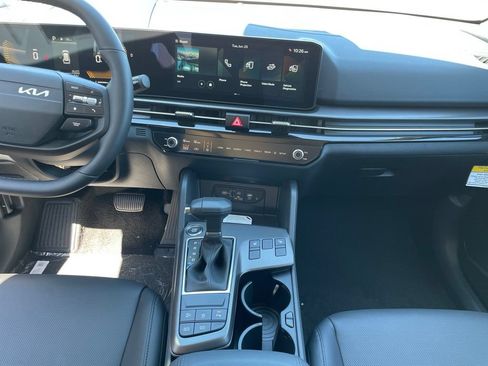 New 2026 Kia Sportage EX AWD/4WD image 12