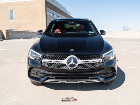 Used 2020 Mercedes-Benz GLC 300 4MATIC w/ AMG Line image 2