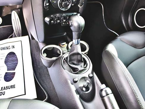 Used 2011 MINI Cooper S image 13