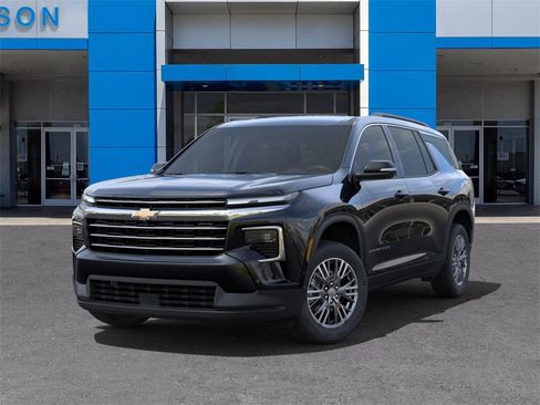 New 2025 Chevrolet Traverse LT w/ Enhanced Driving Package image 6