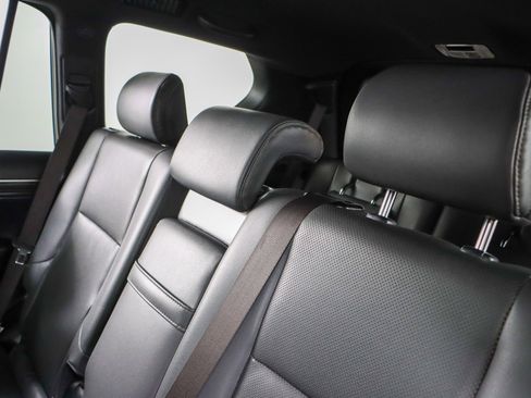 Used 2023 Lexus GX 460 Premium w/ Premium Package image 26