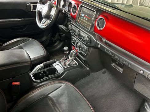 Used 2019 Jeep Wrangler Unlimited Rubicon AWD/4WD image 17