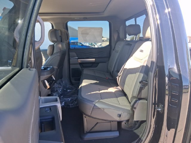 New 2027 Ford F250 Platinum w/ Platinum Plus Package AWD/4WD image 17