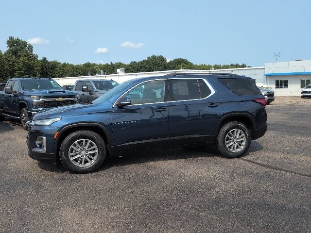 Used 2022 Chevrolet Traverse LT FWD image 3