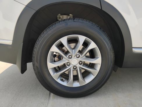 Used 2019 Hyundai Santa Fe SEL image 27