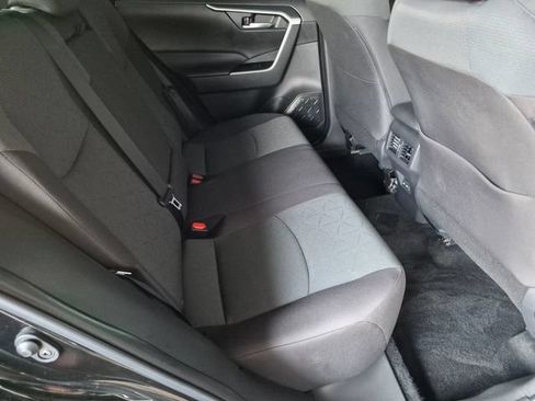 Used 2025 Toyota RAV4 XLE AWD/4WD image 27
