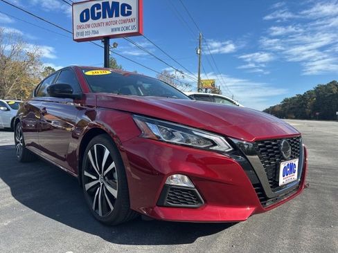 Used 2020 Nissan Altima 2.5 SR image 1