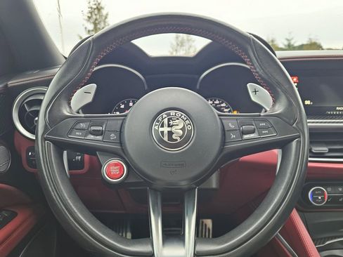 Used 2019 Alfa Romeo Stelvio Quadrifoglio image 27
