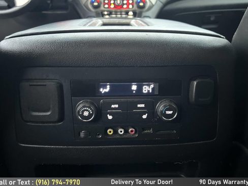 Used 2015 GMC Yukon XL Denali w/ Premium Package image 26