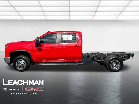 Used 2024 Chevrolet Silverado 3500 LT w/ Convenience Package image 7
