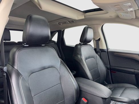 Used 2020 Ford Escape Titanium AWD/4WD image 41