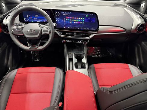Used 2025 Chevrolet Equinox EV RS FWD image 14