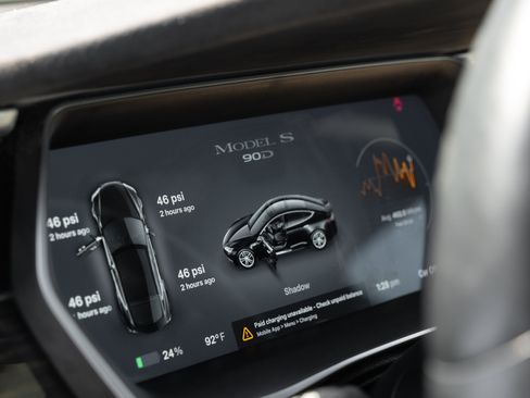 Used 2015 Tesla Model S 90D AWD/4WD image 10