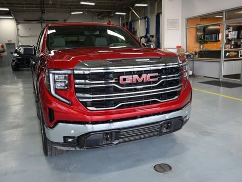 New 2026 GMC Sierra 1500 SLT w/ SLT Premium Package image 3