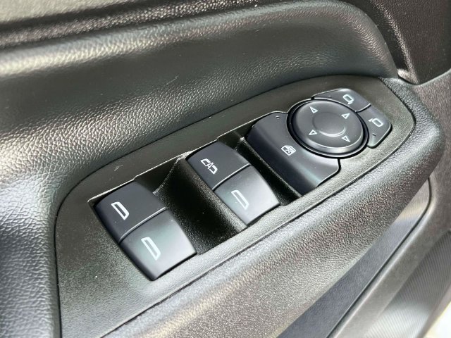 Used 2024 Chevrolet Equinox LT FWD image 19