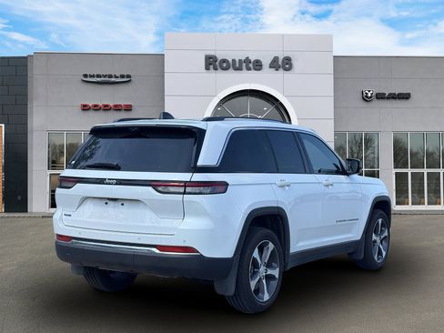 Used 2024 Jeep Grand Cherokee Limited 4xe w/ Luxury Tech Group II AWD/4WD image 5