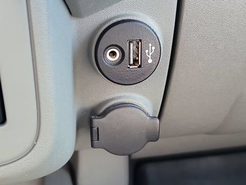 Used 2021 Nissan Frontier SV w/ Midnight Edition Floor Mats AWD/4WD image 24