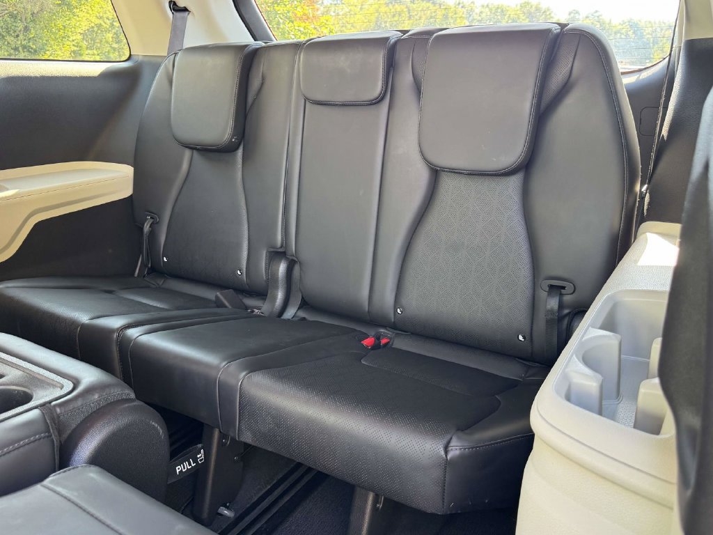 Used 2022 Kia Carnival LX FWD image 17