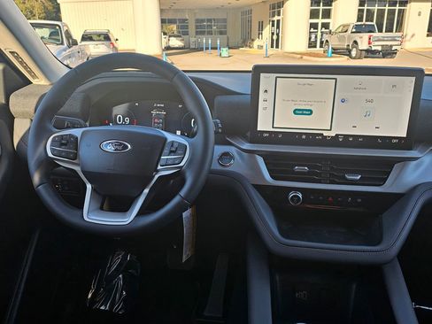 New 2026 Ford Explorer Active w/ Active Comfort Package image 10