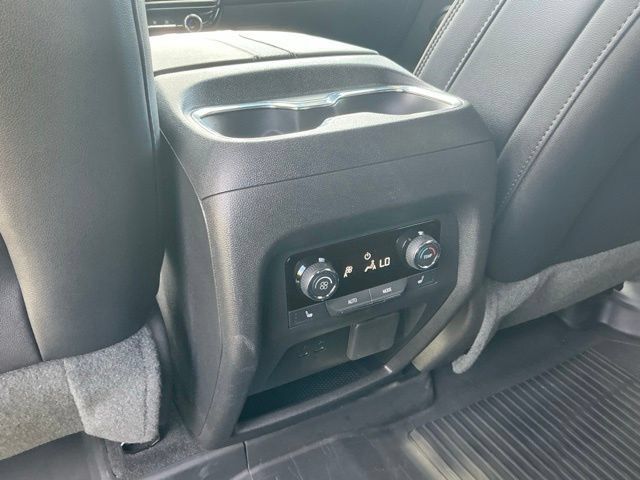 Used 2025 Chevrolet Traverse High Country w/ LPO, Floor Liner Package AWD/4WD image 37