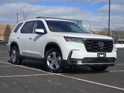 Used 2023 Honda Pilot EX-L image 2