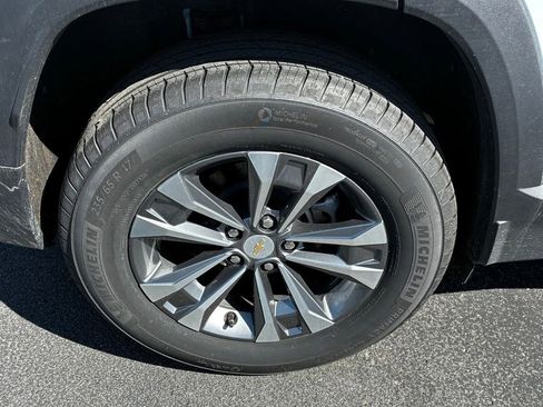 Used 2026 Chevrolet Equinox LT w/ Convenience Package II AWD/4WD image 12