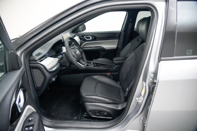 Used 2023 Jeep Compass Limited AWD/4WD image 24