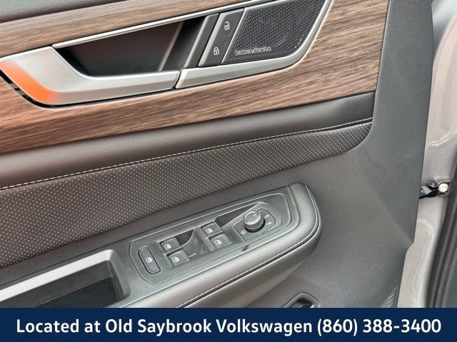 New 2025 Volkswagen Atlas SEL Premium R-Line AWD/4WD image 34