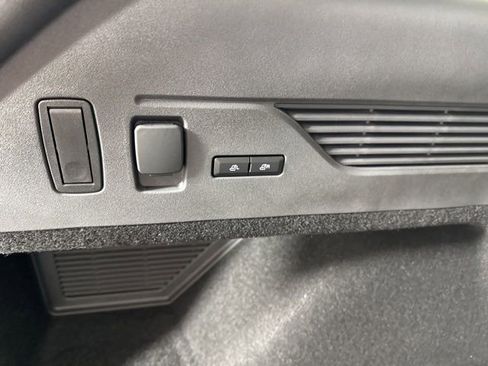 New 2026 Lincoln Nautilus Reserve image 26