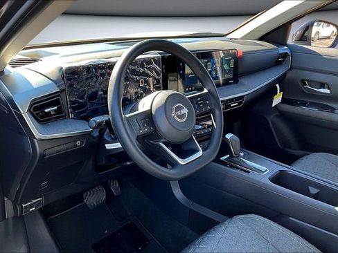 New 2026 Nissan Kicks SV image 7