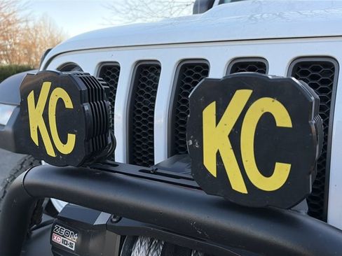 Used 2023 Jeep Wrangler Unlimited Rubicon w/ Xtreme 35 Tire Package image 13