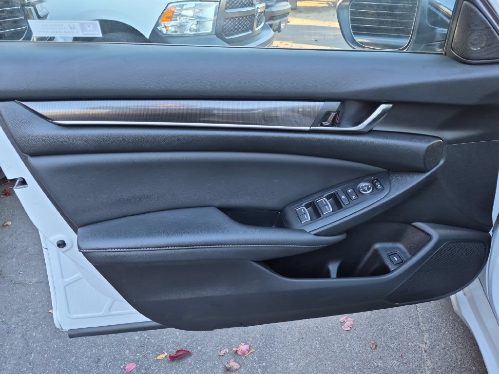 Used 2022 Honda Accord Sport image 11