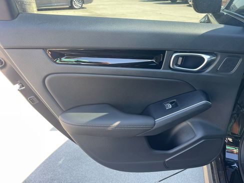 Used 2025 Honda Civic Sport image 25