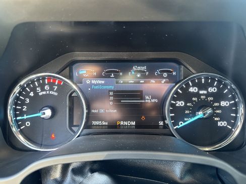 Used 2022 Ford F350 Lariat w/ Black Appearance Package image 13