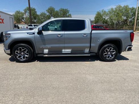 Used 2024 GMC Sierra 1500 SLT AWD/4WD image 3