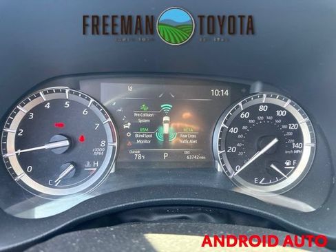 Used 2022 Toyota Highlander XLE AWD/4WD image 8