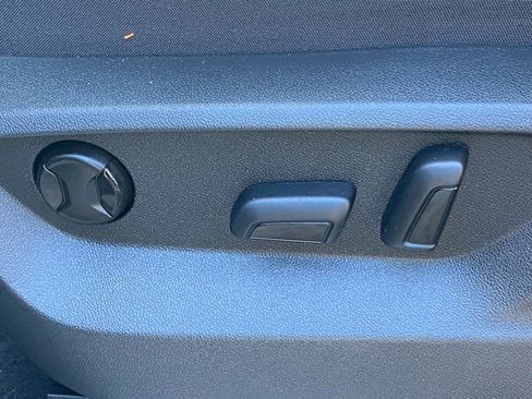 Used 2024 Volkswagen Atlas Cross Sport SE w/ Black Wheel Package image 11