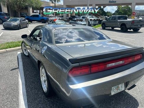 Used 2009 Dodge Challenger R/T RWD image 9