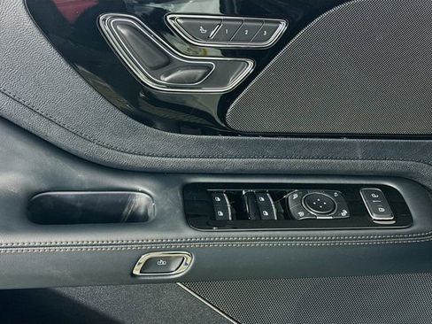 New 2026 Lincoln Aviator AWD image 18