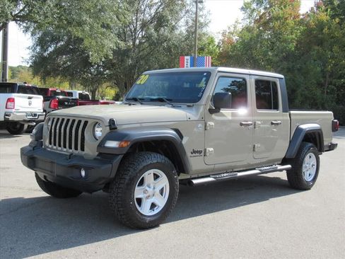 Used 2020 Jeep Gladiator Sport w/ Quick Order Package 24S image 3