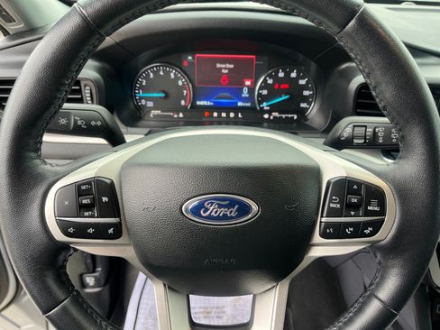 Certified 2023 Ford Explorer XLT AWD/4WD image 15
