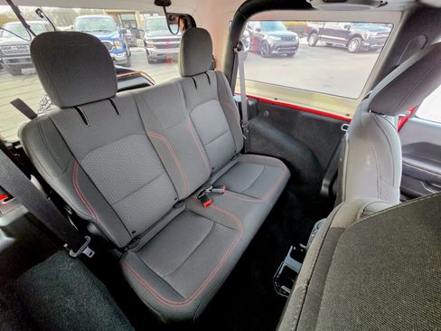 Used 2022 Jeep Wrangler Rubicon w/ Safety Group image 31