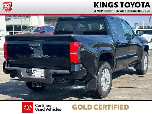 Used 2025 Toyota Tacoma SR5 image 9