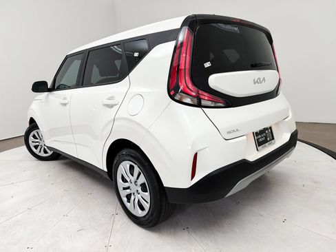 Certified 2025 Kia Soul LX FWD image 7
