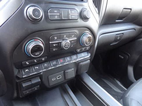 Used 2021 Chevrolet Silverado 1500 LTZ w/ Technology Package AWD/4WD image 11