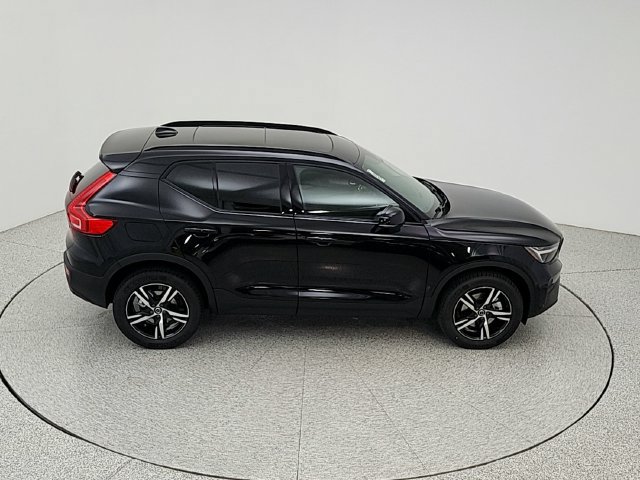 New 2026 Volvo XC40 B5 Core w/ Protection Package Premier AWD/4WD image 16