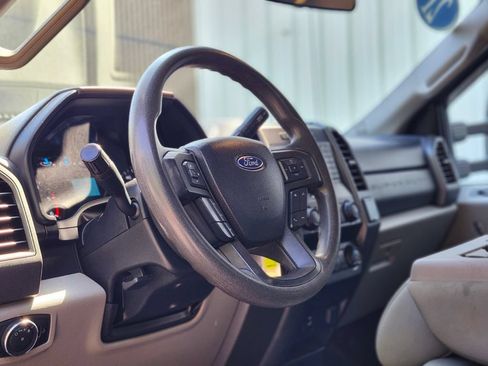 Used 2021 Ford F550 4x4 Regular Cab Super Duty image 12