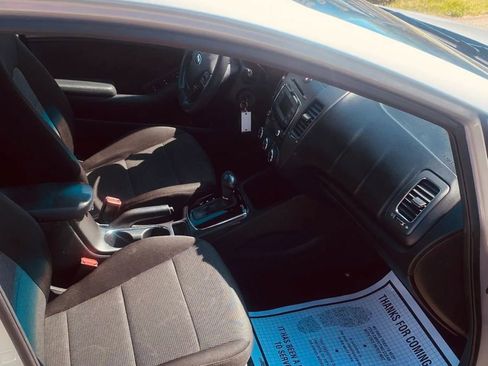 Used 2018 Kia Forte LX FWD image 17