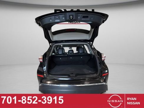 Used 2017 Nissan Murano Platinum w/ Platinum Technology Package AWD/4WD image 32